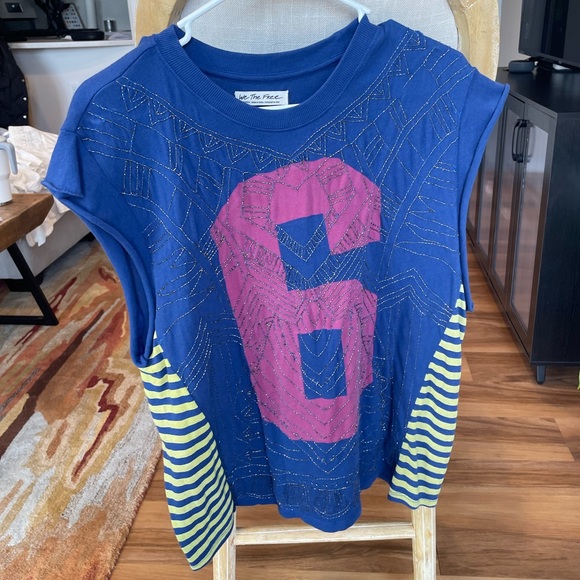 FREE PEOPLE SOLD OUT BEADED T SHIRT!!!!! Size medium. Cutest ever! - Picture 2 of 3